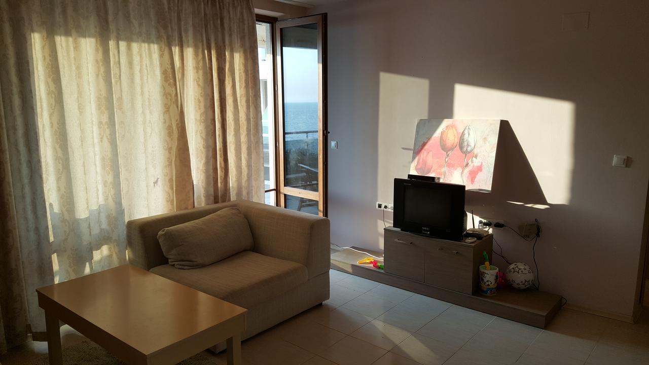 Pomorie Bay Aparthotel Екстер'єр фото