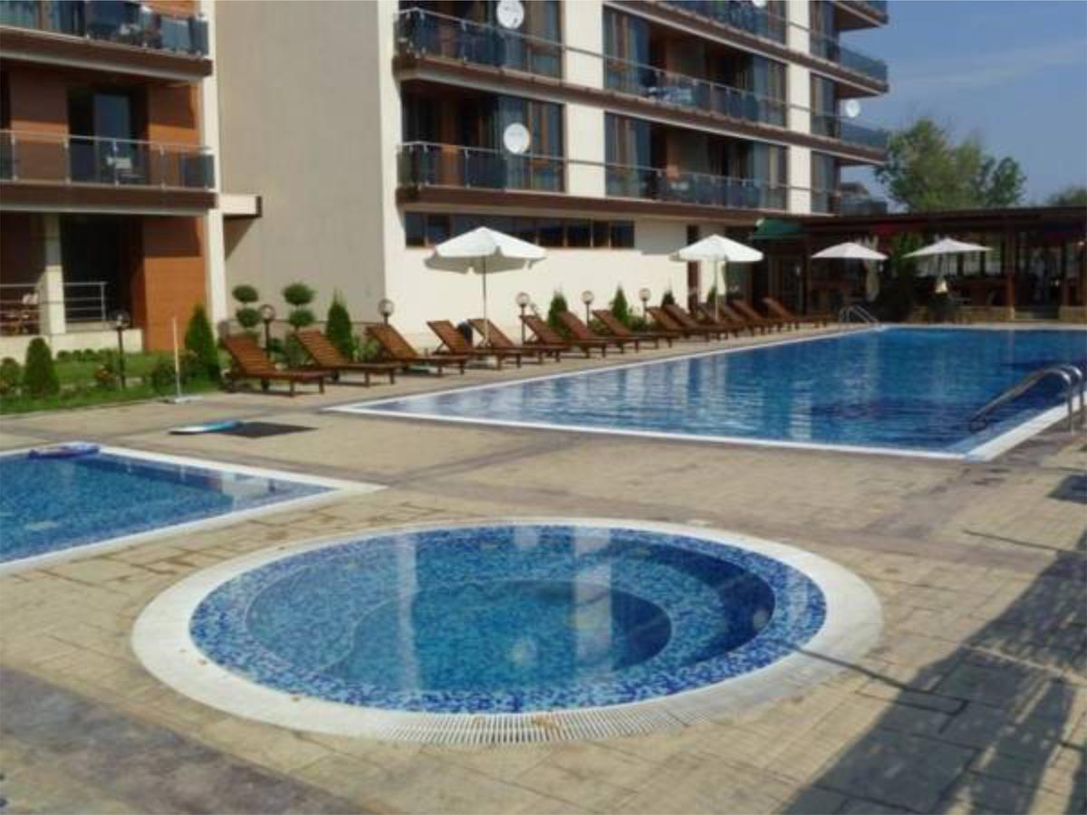 Pomorie Bay Aparthotel Екстер'єр фото