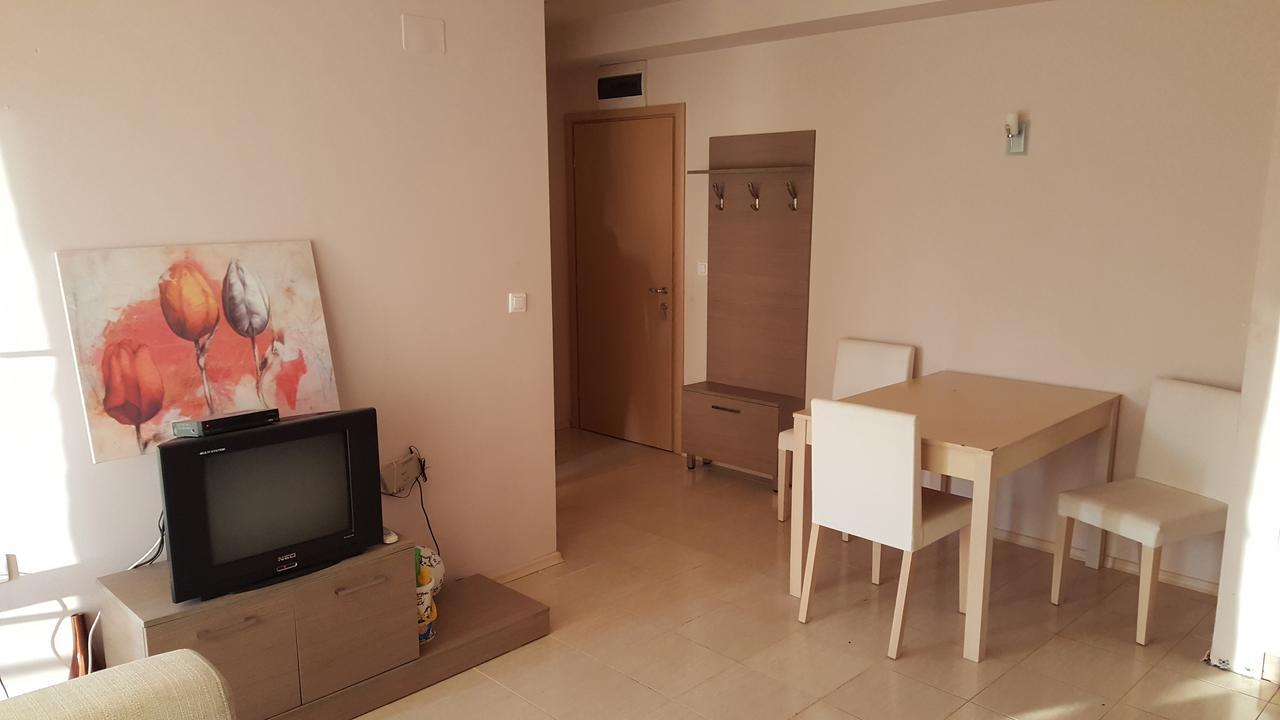 Pomorie Bay Aparthotel Екстер'єр фото